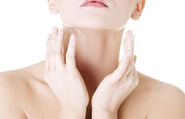 Cách massage cổ không bị chảy xệ